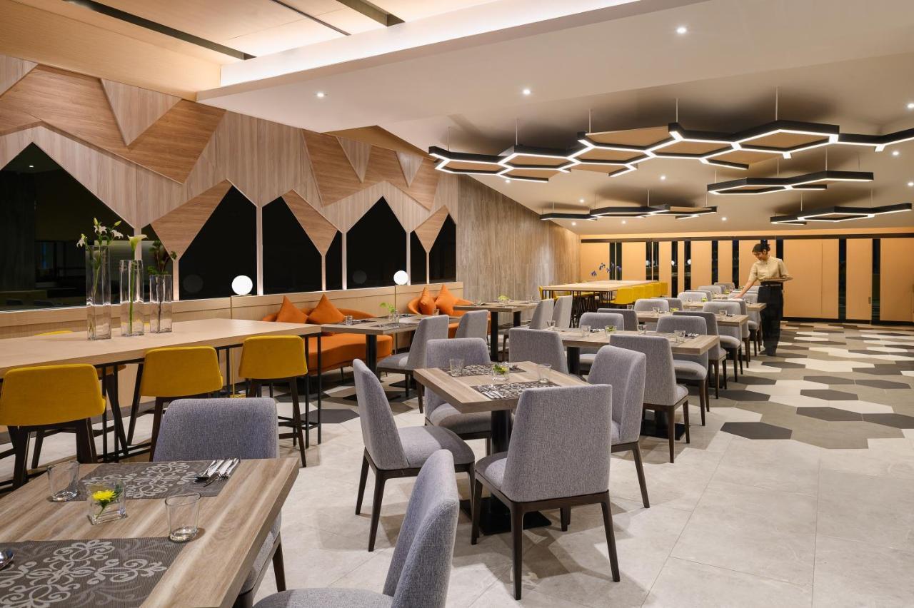 Parkroyal Suites Bangkok Zewnętrze zdjęcie