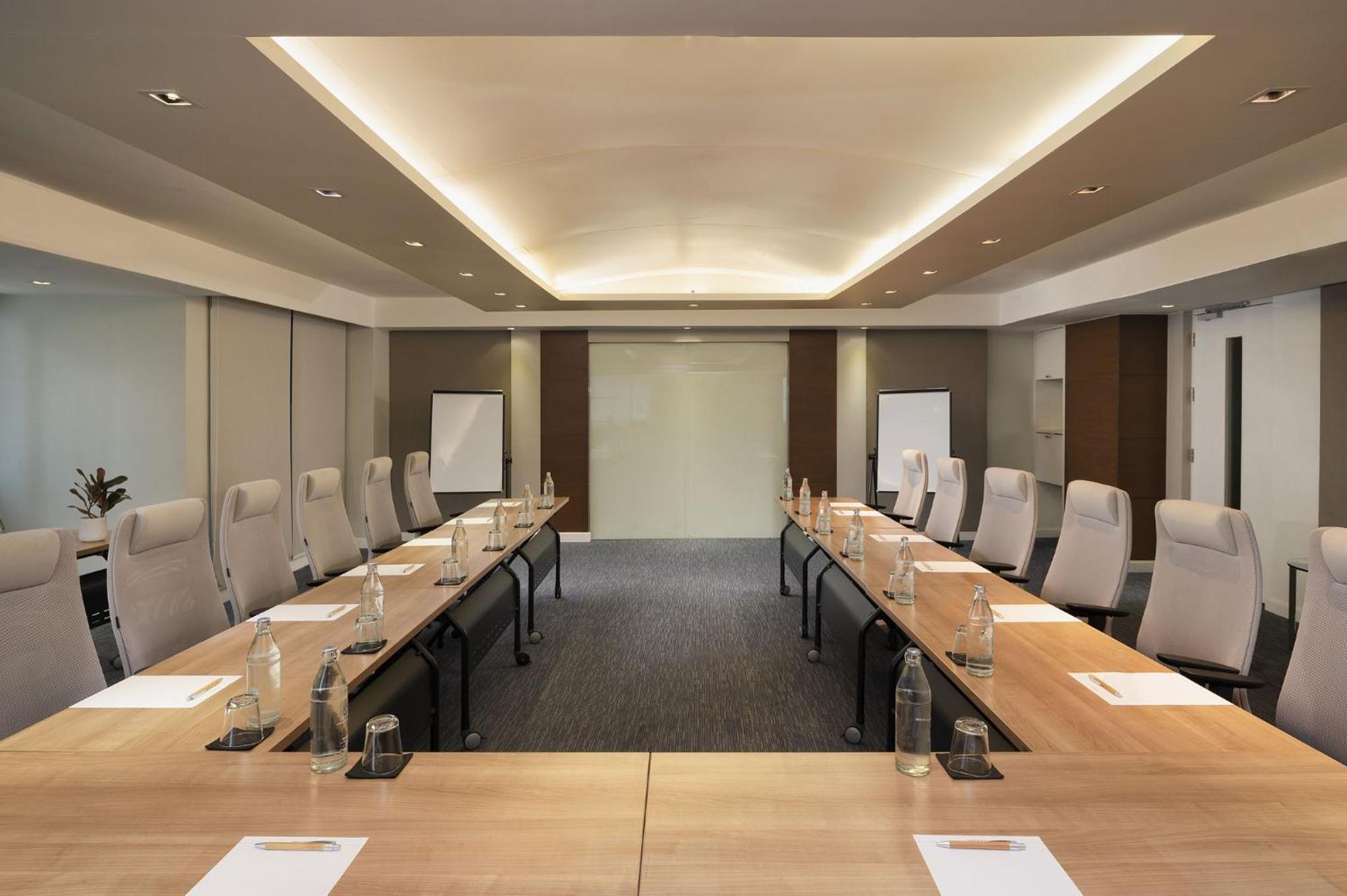 Parkroyal Suites Bangkok Zewnętrze zdjęcie