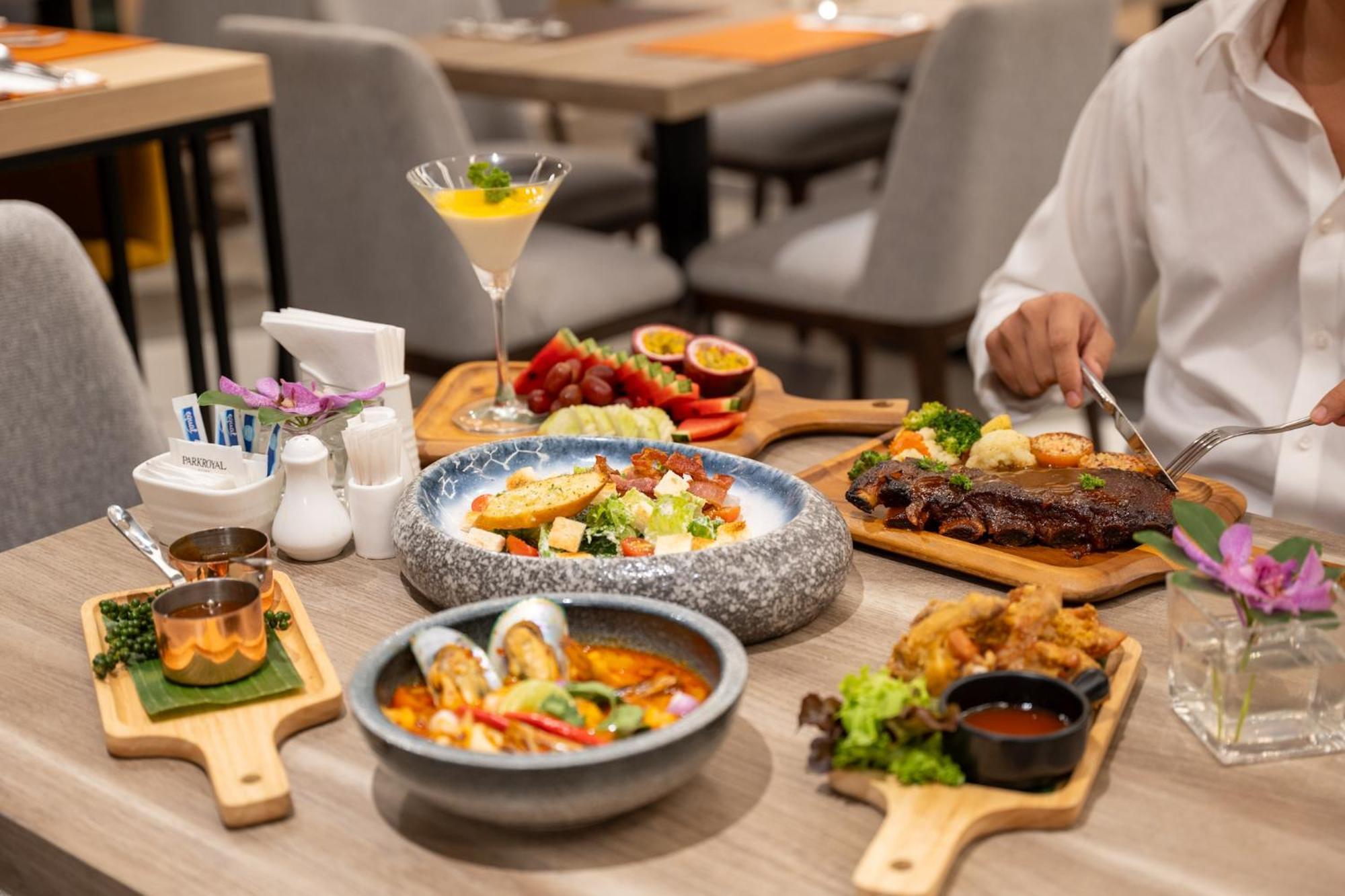 Parkroyal Suites Bangkok Zewnętrze zdjęcie